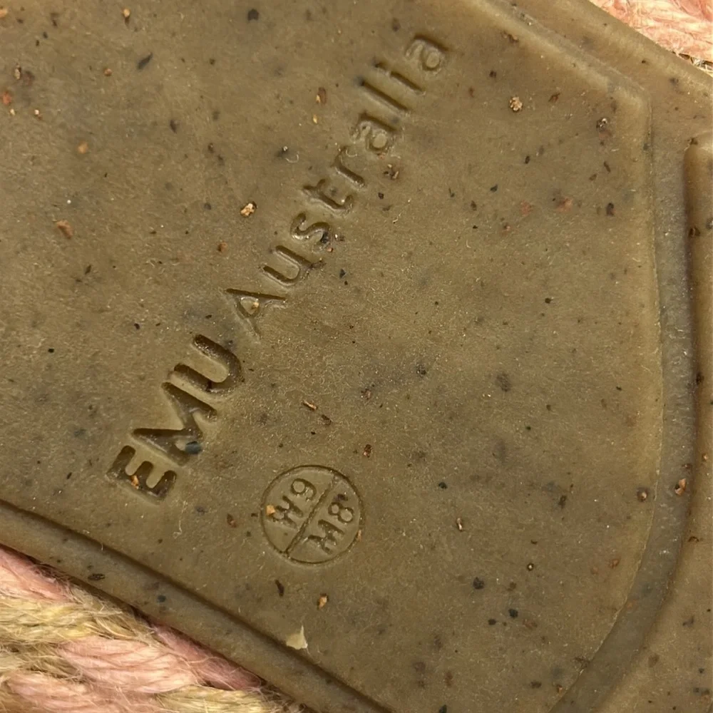 NWOT EMU espadrille leather flats